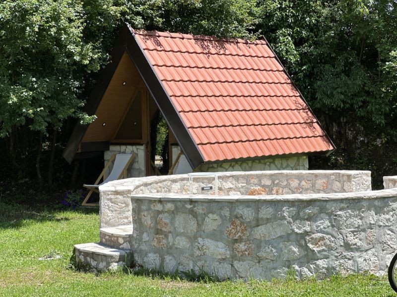 https://mnevillage.gov.me/app/storage/gallery/1f528849093f48c1b5af1346778e3b12.jpg