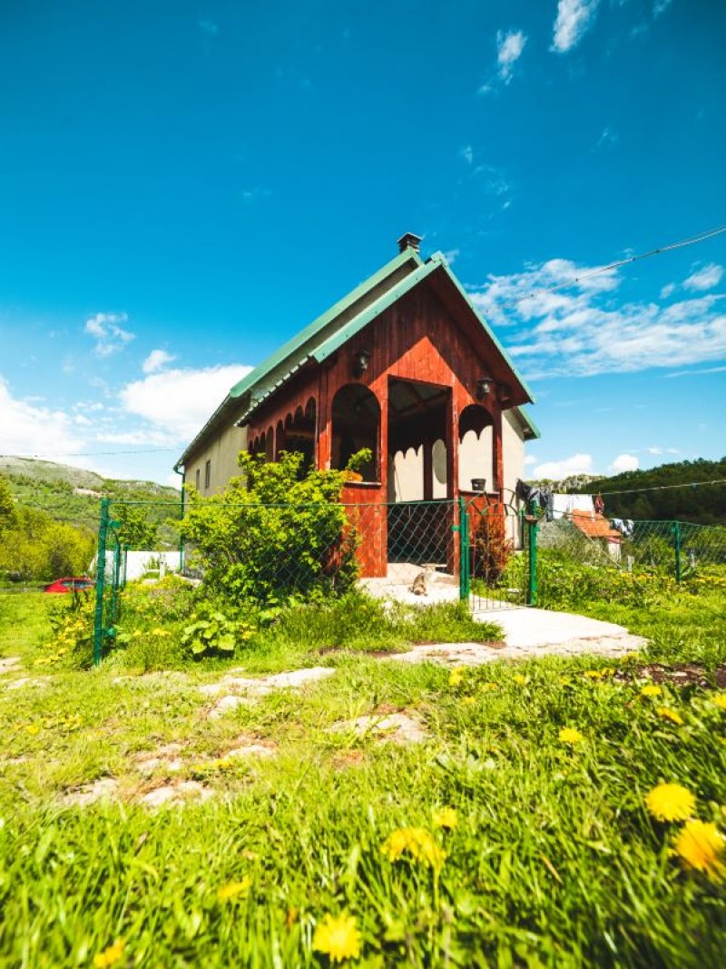 https://mnevillage.gov.me/app/storage/gallery/3e13c39c1b0d58130f53d01f916c8f57.jpg