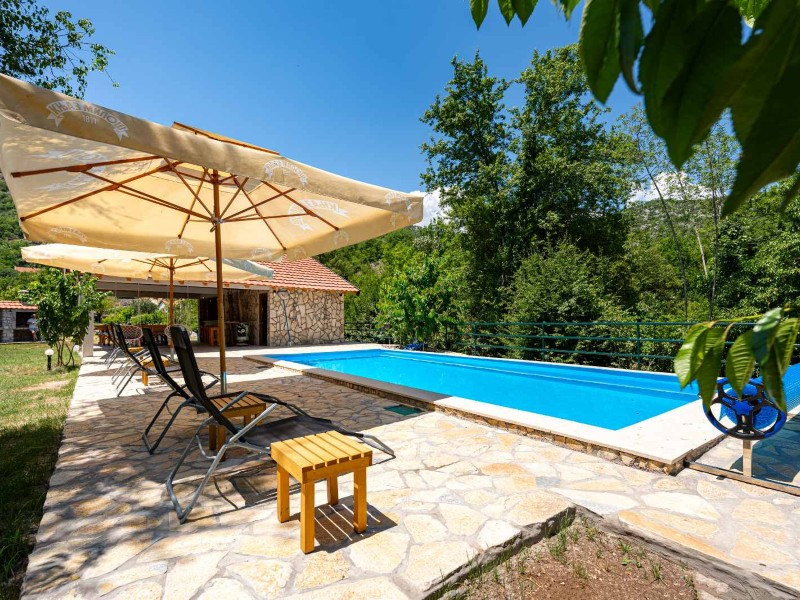 SEOSKO DOMAĆINSTVO "NAJ VIILAGE LJUBOTINJ" 2