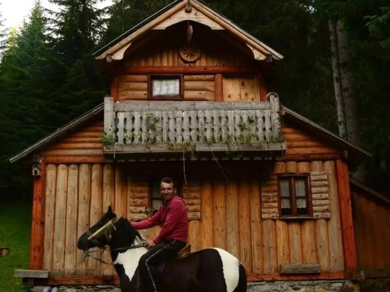 SEOSKO DOMAĆINSTVO „ISOV RANCH” 1