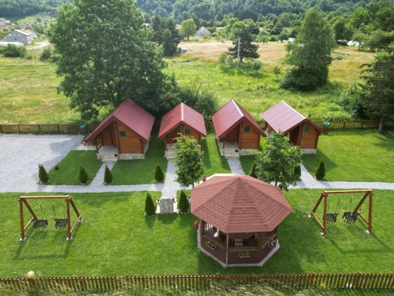 SEOSKO DOMAĆINSTVO "TARA VALLEY ECO LOUNGE" 1