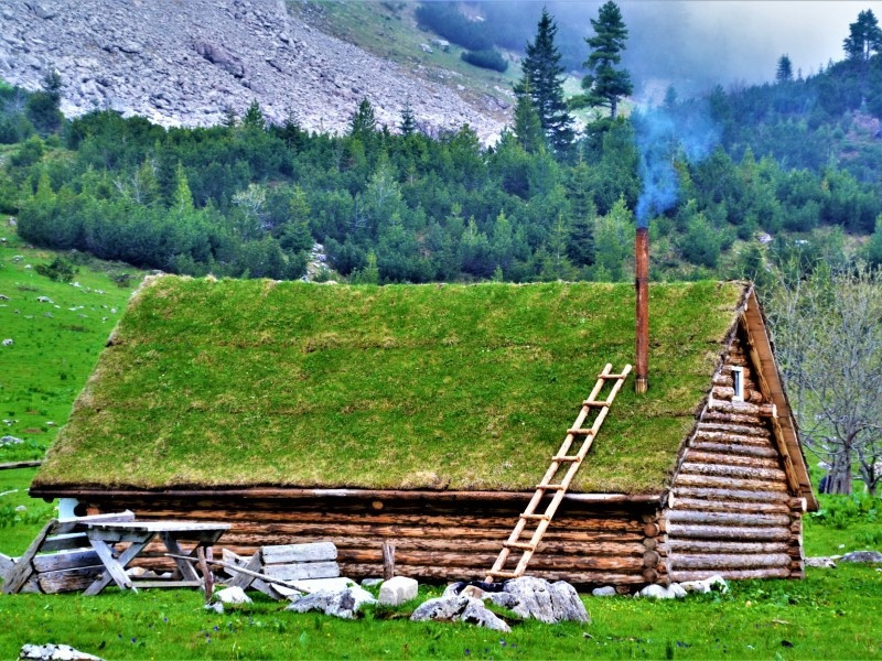 DORFHAUSHALT “EKO KATUN HAJLA”