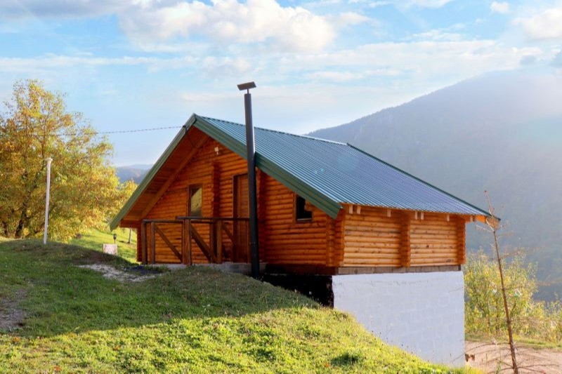 “KLJAJEVIĆA VOĆNJAK” RURAL HOUSEHOLD