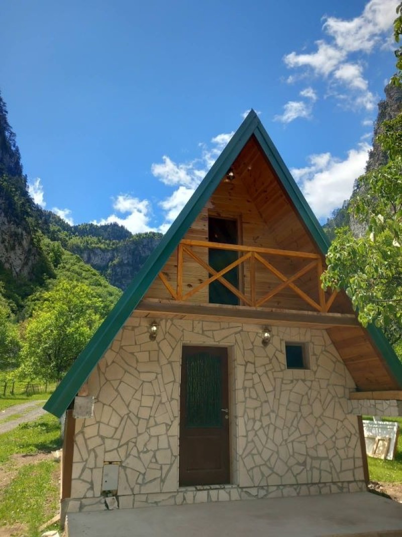 RURAL HOUSEHOLD “GUEST HOUSE STANIŠIĆ”