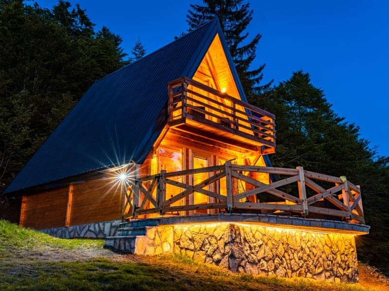 SEOSKO DOMAĆINSTVO “MOUNTAIN HOUSE KOMOVI – RADUNOVI”