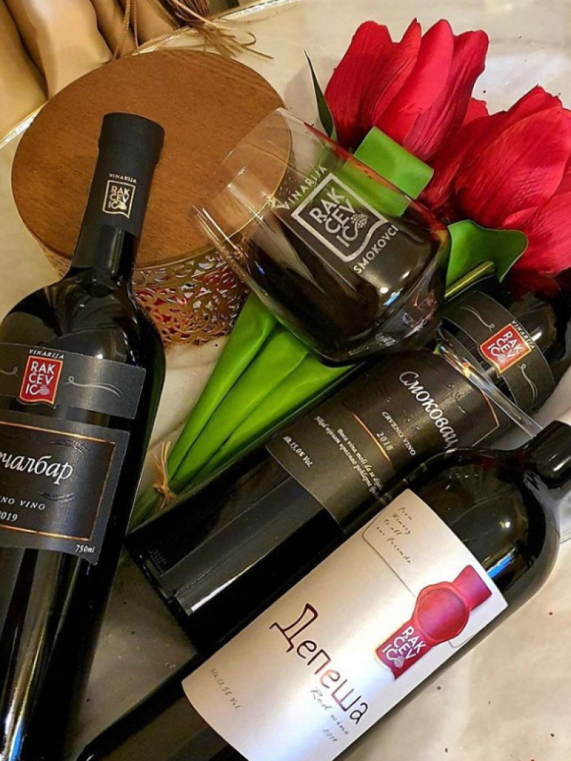SEOSKO DOMAĆINSTVO „VINARIJA RAKČEVIĆ” 1