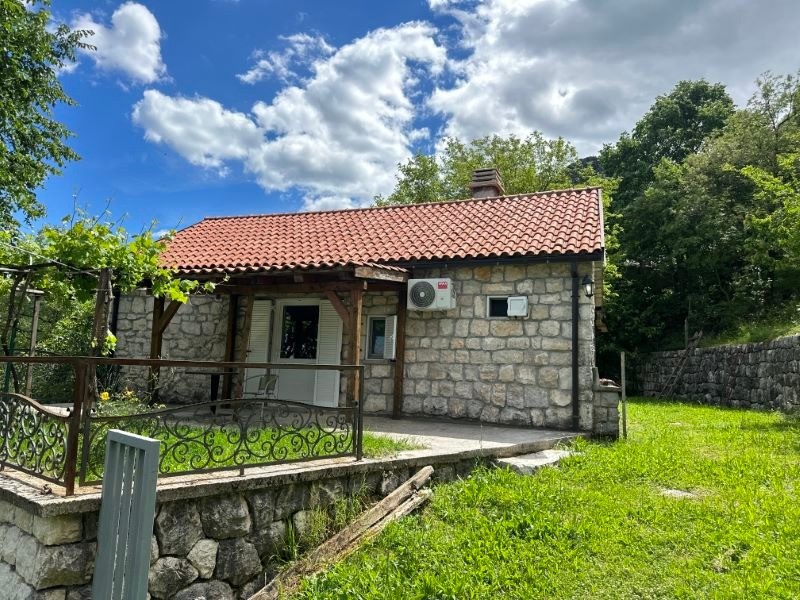 RURAL HOUSEHOLD “VRANJA STIJENA”