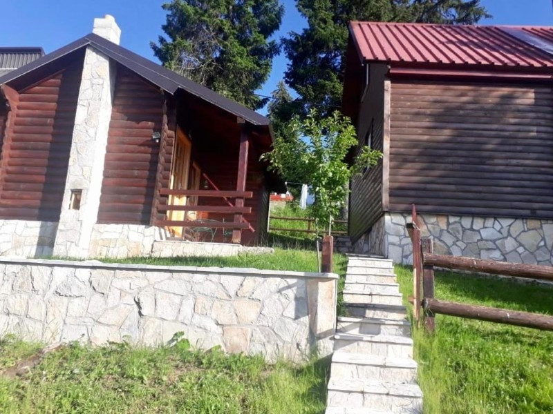 SEOSKO DOMAĆINSTVO "COZY CABIN" 1