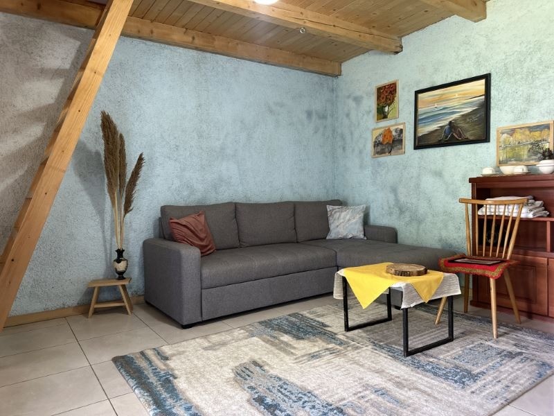 DORFHAUSHALT “BALABANI LOCAL STAY”